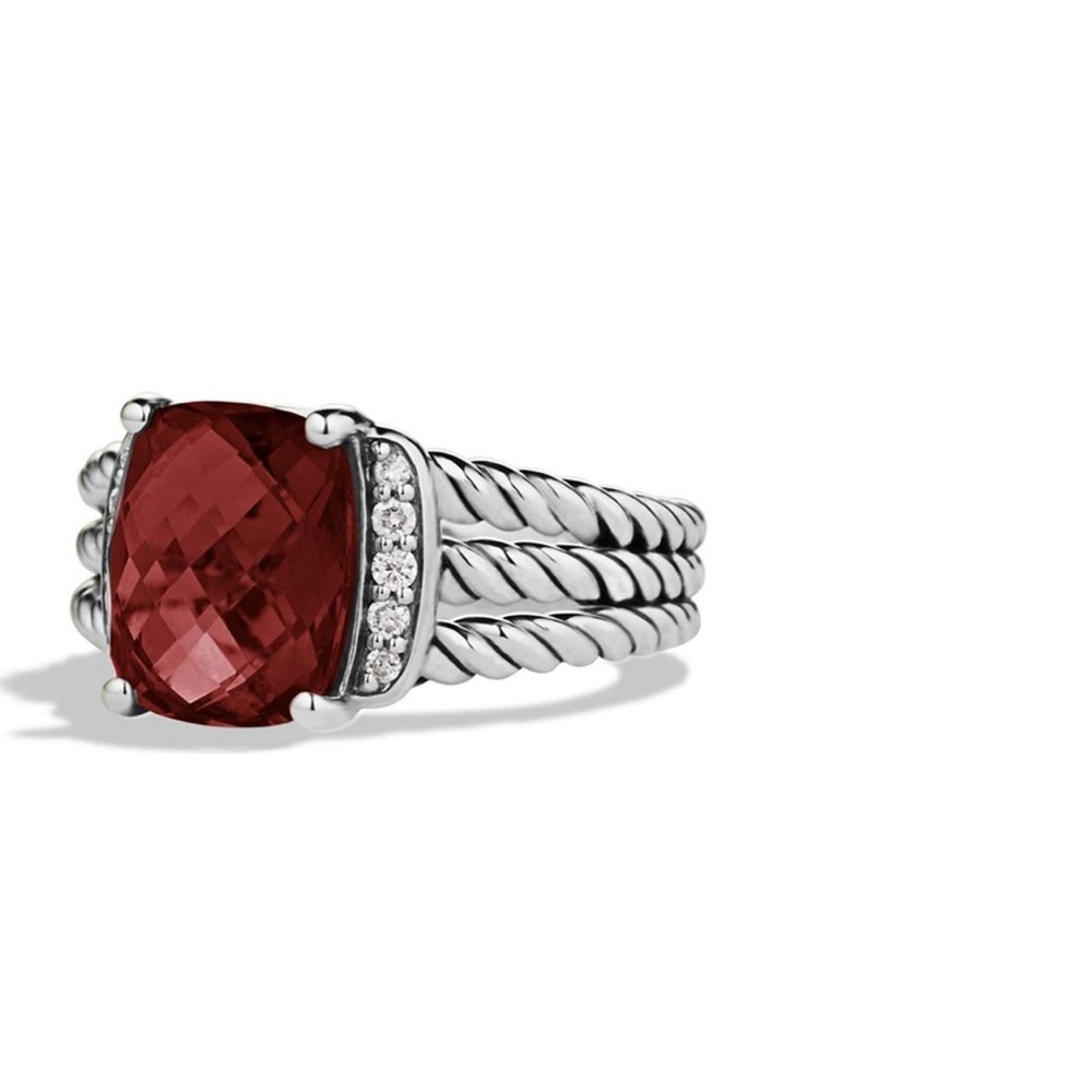 GUC David Yurman Petite Wheaton Ring with Garnet stone size 6